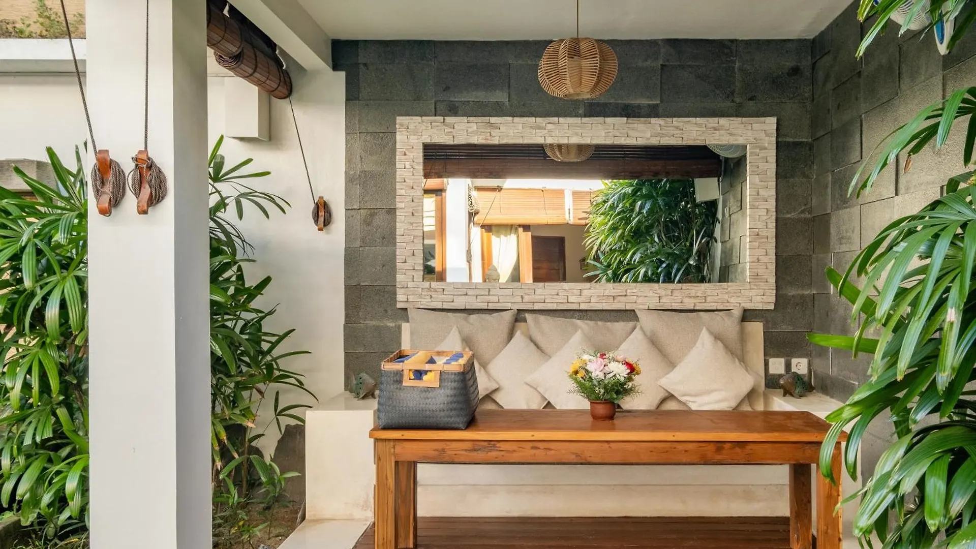 Cozy 2 Bedroom Villa In Seminyak With Private Pool